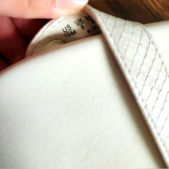 Naturalizer snakeskin heels - Picture 4 of 8